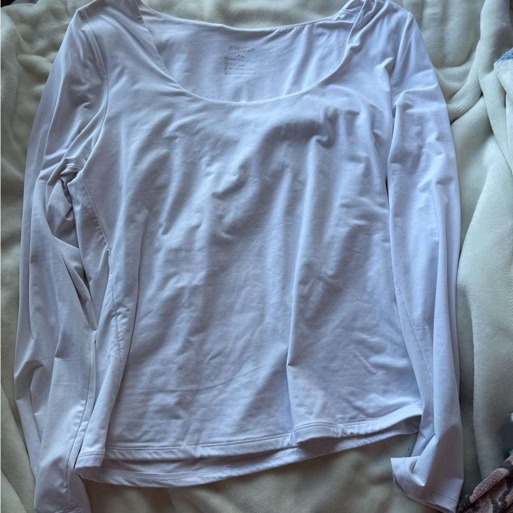 ReoRia Women's White Long Sleeve Top